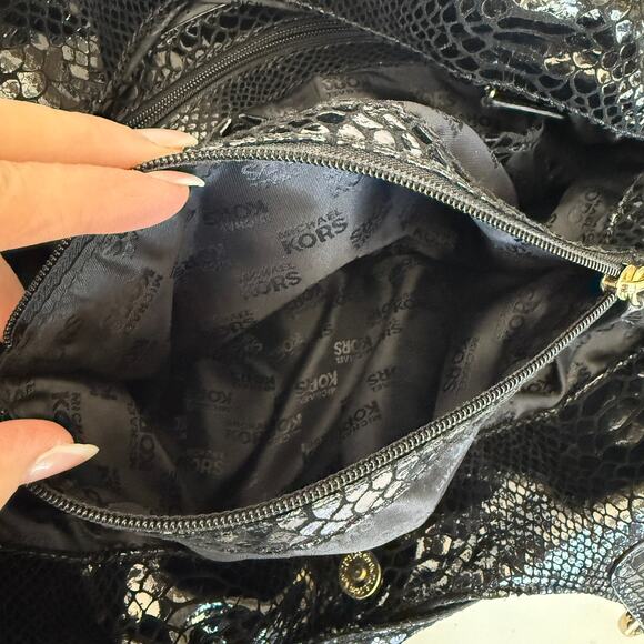 MICHAEL Michael Kors Snakeskin Patent Leather Shoulder Bag Black Gold Chain Glam - Picture 8 of 14